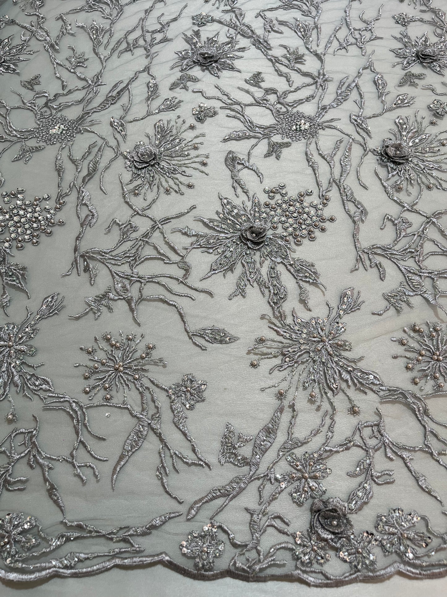TUL BORDADO FLOR DE PLATA