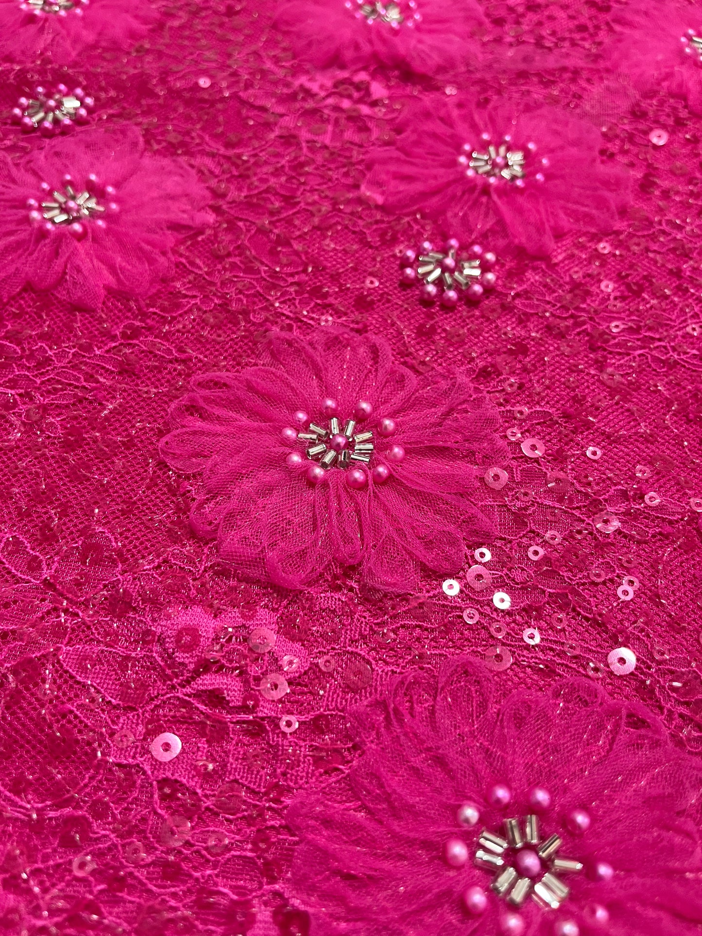 TUL BORDADO FUCHSIA FLOREADO