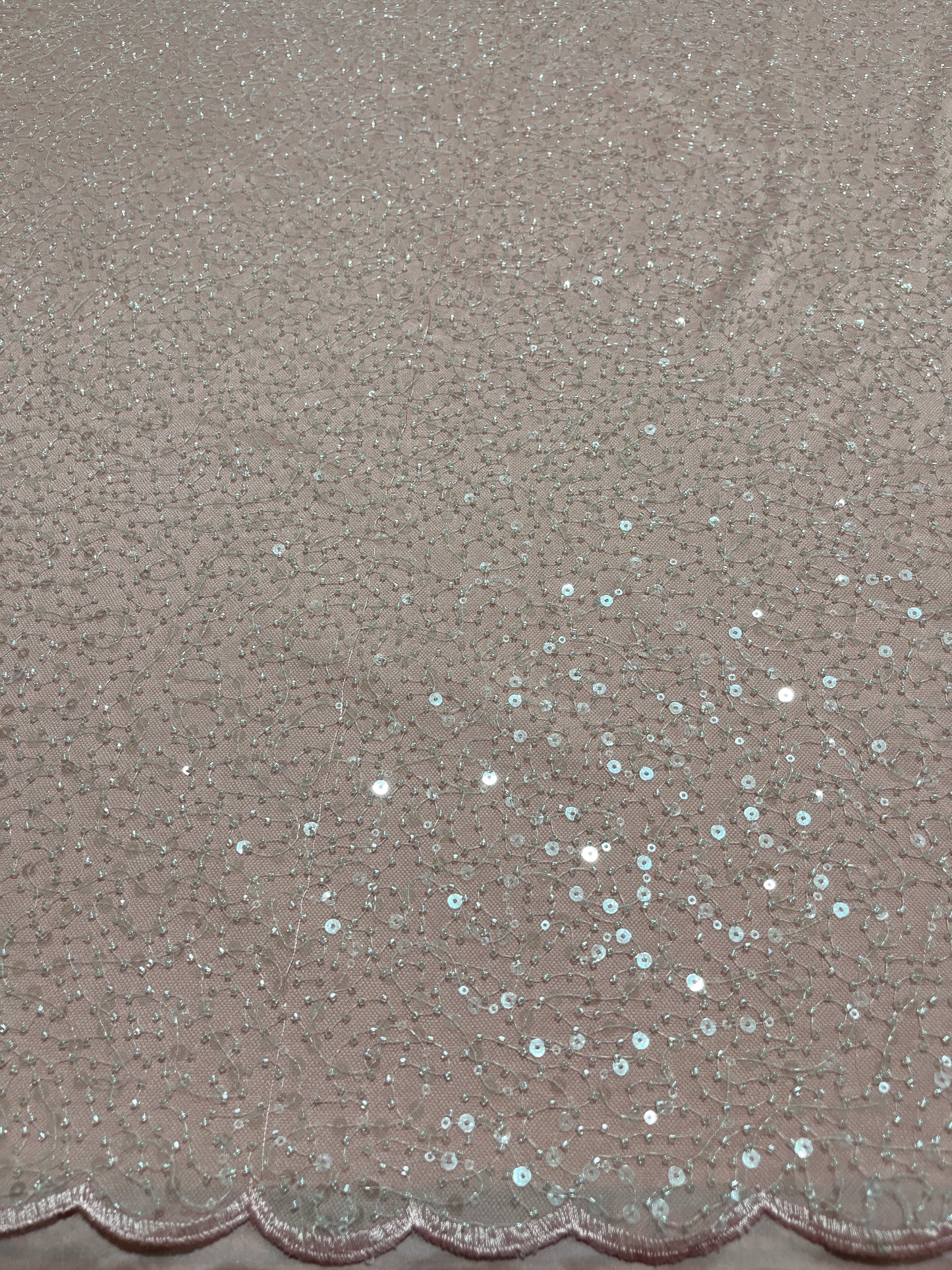 LLUVIA DE LENTEJUELAS