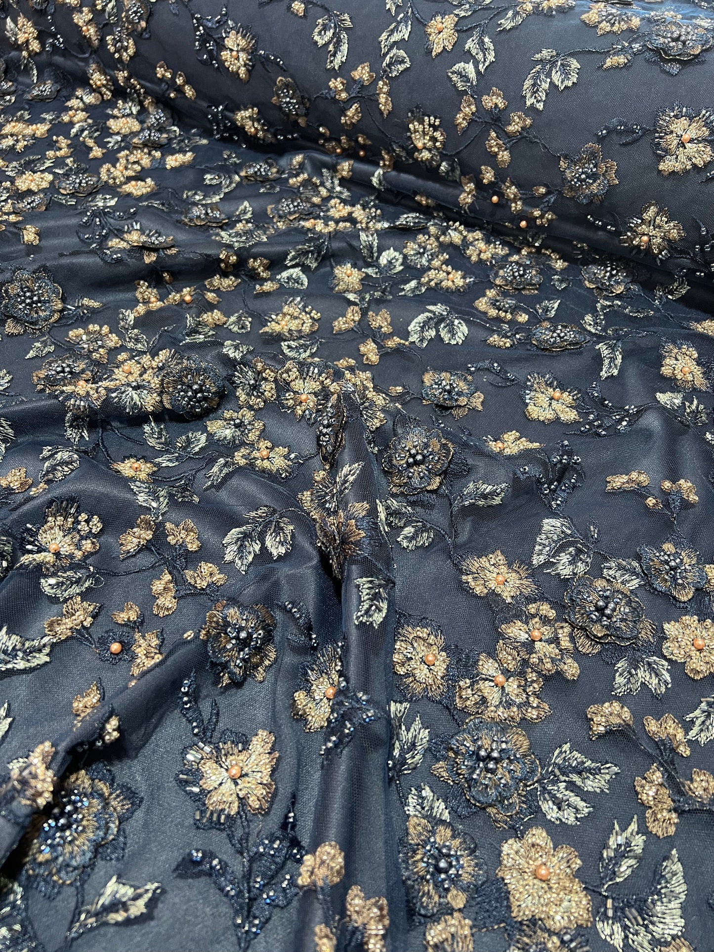 TELA BORDADA "MIDNIGHT GOLD"