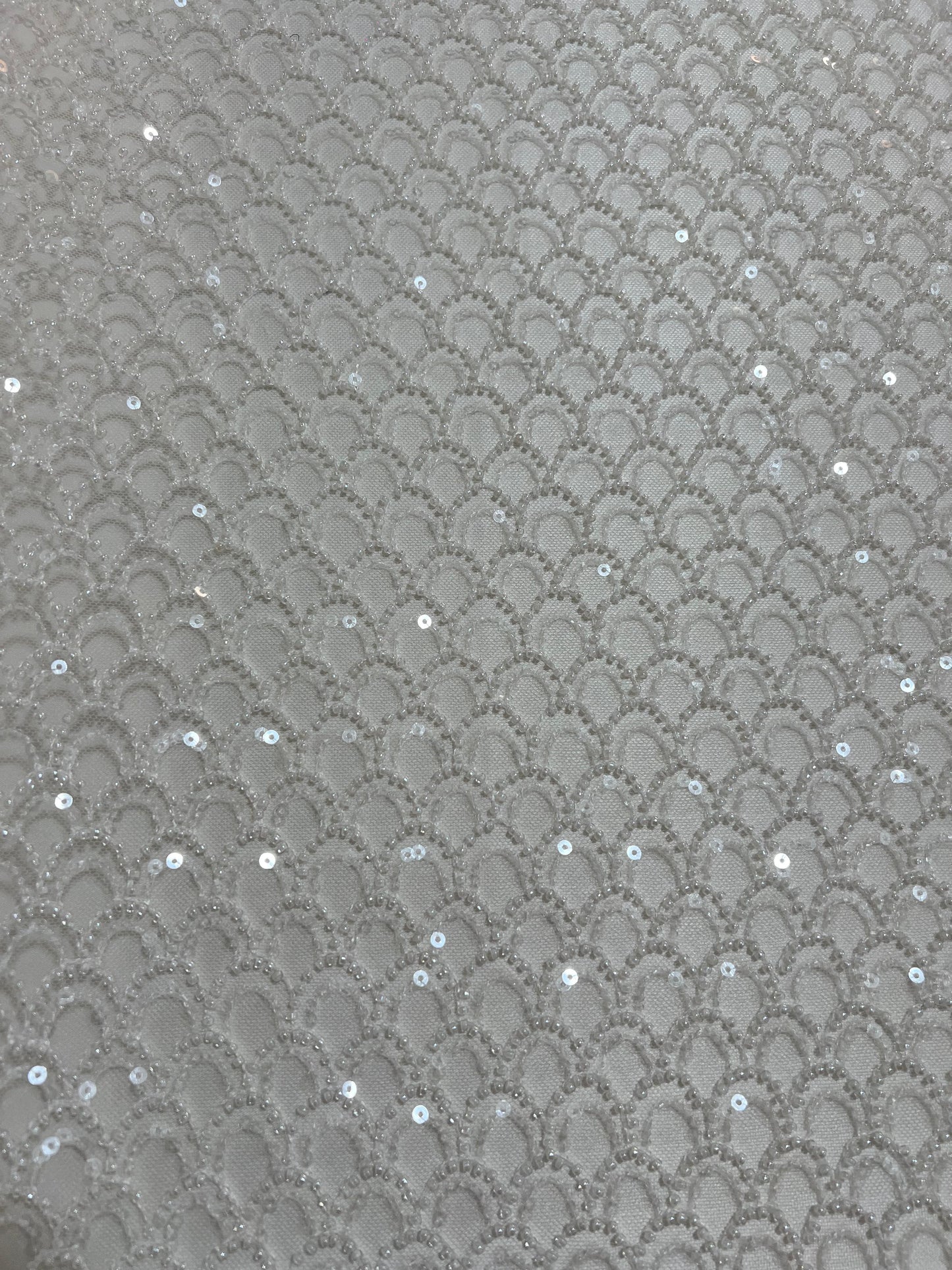 TUL BORDADO ONDAS CON LENTEJUELA