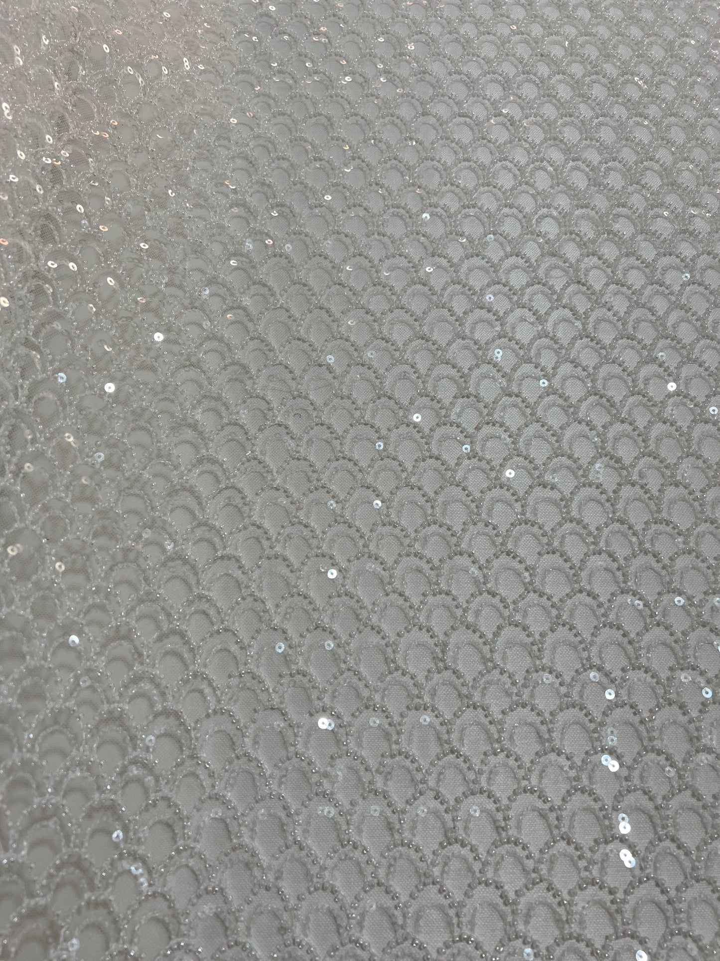 TUL BORDADO ONDAS CON LENTEJUELA